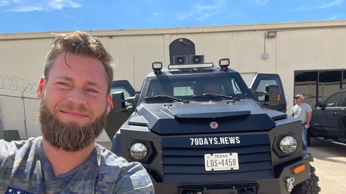 Infowars Truck Live In Austin Texas Triggering Liberals W/ Facts & Sarcasm Just 3 Days From Midterms