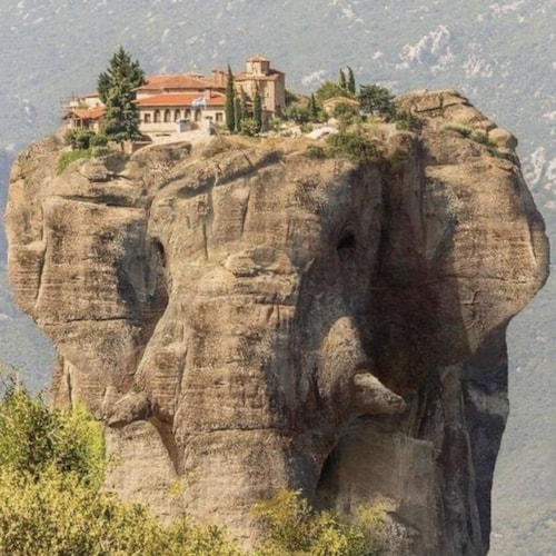 HOME OF THE FREE BECAUSE OF THE BRAVE; 
ΜΟΛΩΝ ΛΑΒΕ; 1A; 2A; WWG1WGA; 
FAFO: NEXT STOP FUCKOFF LAND; 
CARTHAGO DELENDA EST; 
SI VIS PACEM PARA BELLUM