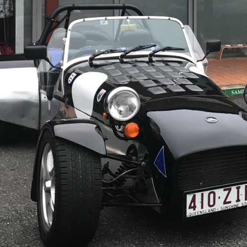 Petrol Head and lover of blues. Right of centre. England born Australia raised and hopeful of seeing a sea of red states in America #FJB#LGB 🇦🇺 🇬🇧 🇺🇸