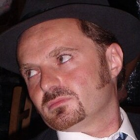 British news journalist: currently at Sputnik, formerly Mail Online, RT, Morning Star and Canaries Free Trader.