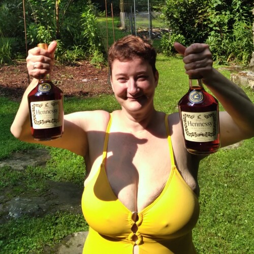 In a relationship, mum, love #Trump, Let's go Brandon, Impeach Biden.  German, Irish and Lithuanian