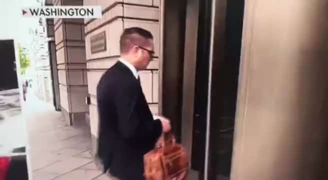 First video I've ever seen of John Durham.

Durham arrives at court 💥
https://twitter.com/JamesCo43...