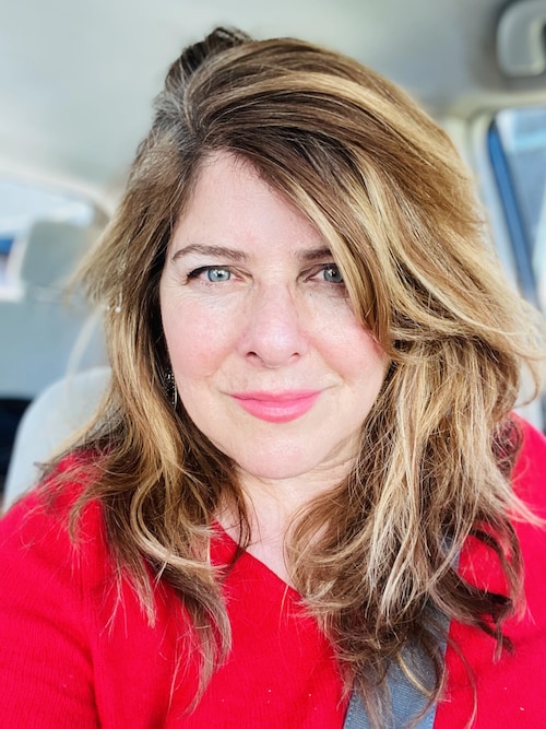 Naomi Wolf Shows that the Court-Ordered Release of Internal Pfizer Documents Prove that Pfizer is a ...