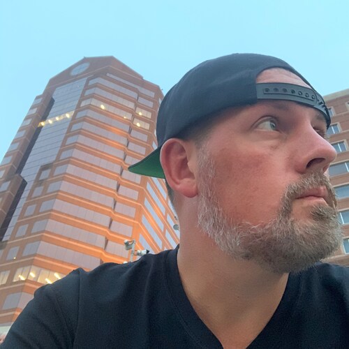 Cincy guy , loves sports and bourbon