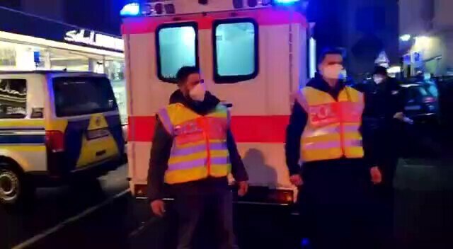 + + RUSHES+ + +
  
Pepper spray against babies !

Currently 12/26/2021 in Schweinfurt, a child in a ...