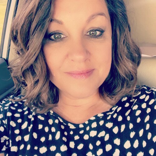 Small town woman. I believe in God, America, hard work, good manners, helping my neighbors, and kindness.