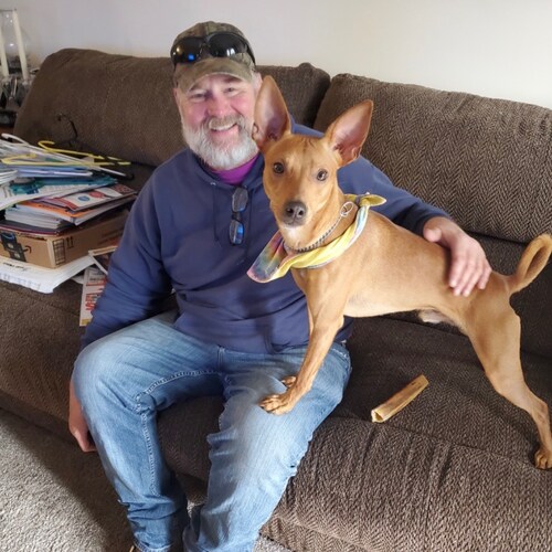 Married, Christian,  retired LEO, sod farmer, big sports fan. MAGA patriot Sheepdog, real barbque pit master. 🍊