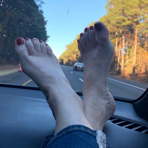 Conservative, dropped Twitter when they dropped my President.