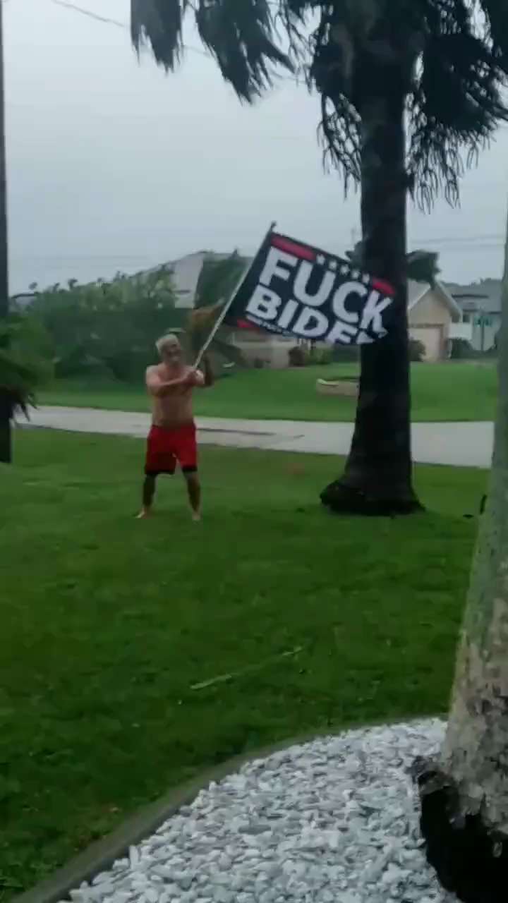 The Storm is Coming... #floridahurricane 