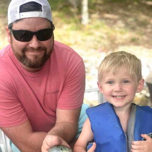 Tennessean|Christian|Conservative|Husband| Dad of 3|Pro-Life|Pro-2A|VFL|Titan Up|Go Braves  "Love what you got, not what...