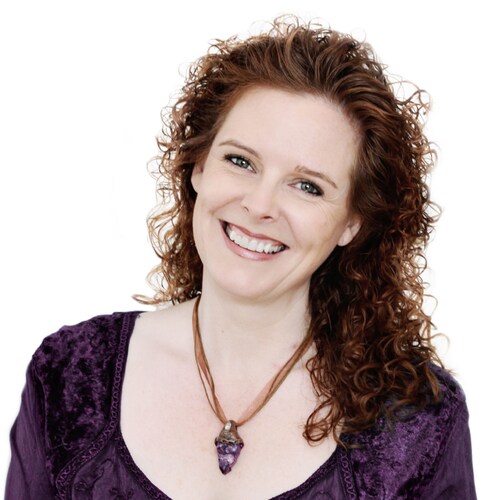 🦋#Healer
⭐️#Empowerment Academy Teacher
📚#Author The Successful Healer
🔈#Podcaster Own the Grey
⭕️Founder #RedTent Ontario