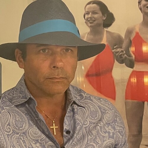 #YourselfinformORaSlaveBE #FloREEda
“This is The Day the Lord hath made, be glad & rejoice in it.”
Actor - Author somewhere in the USA 🇺🇸, sometimes elsewhere