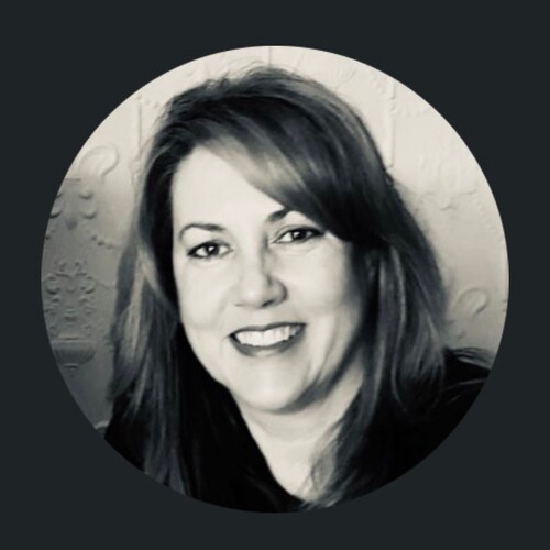 Free speech advocate and lover of tennis, bourbon and shoes!