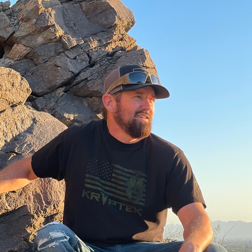 Conservative, none vaccinated and NEVER will be, engaged to my beautiful Fiance Carnivorbeauty.