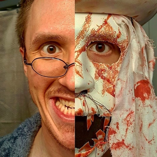 Fwazangalang and salutations my lovely, little lunatics! It's me, you're friendly internet psychopath ENSanity!