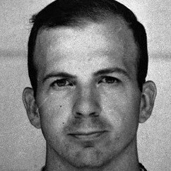 And you know what I hate, Democrats in Lincoln Continentals… #2ndamendmentrights #2ndamendment 