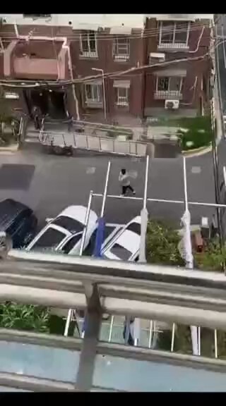  4月6号：尊敬的战友们好！上海的灾难还远远没有到来……上海还有亲人朋友的……做好最坏的准备吧……