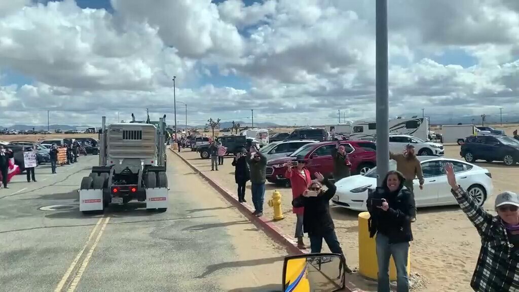 Patriotic Sentiment for the Truckers #convoyforfreedom2022 to D.C. is growing across America.  #truc...