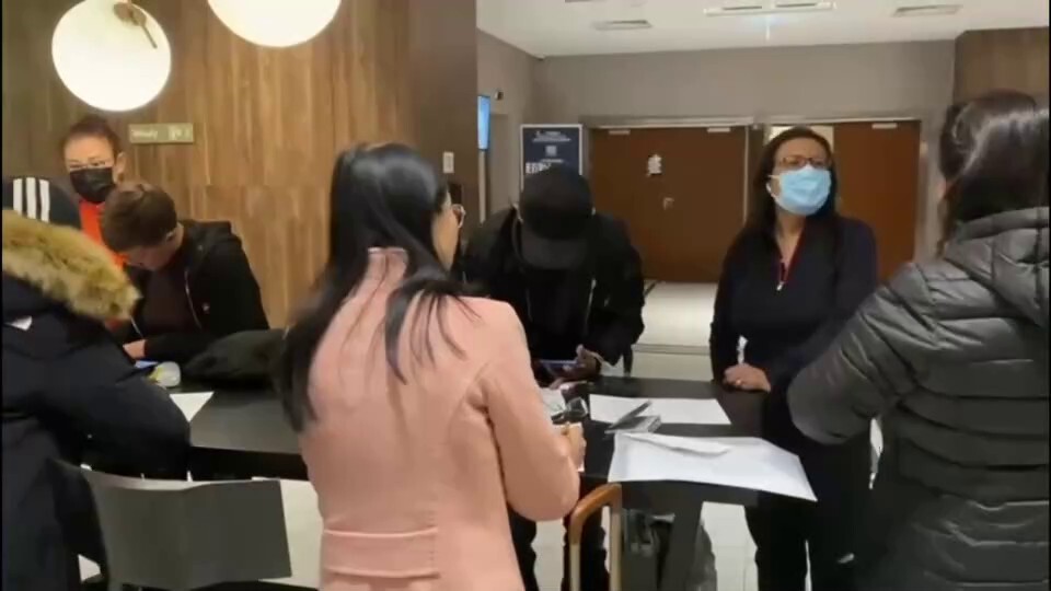 我们是消灭邪恶中国共产党的新中国人
We are the NEW CHINESE who is taking down the EVIL Chinese Communist Party
Ми-нові...