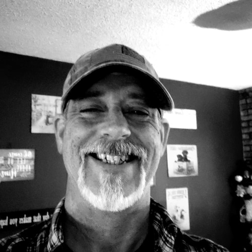 Self employed husband, father, and freedom loving American. 
Conservative Christian 
1A 2A 🇺🇲