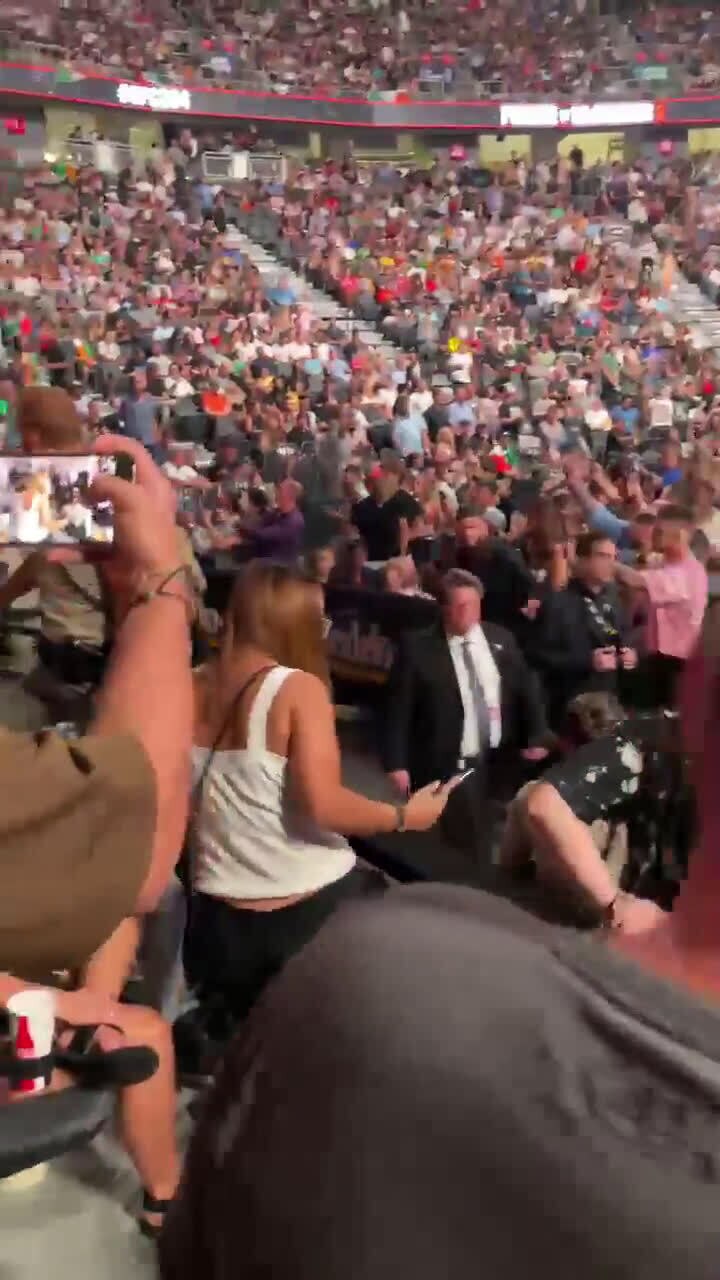 Yah baby!

President Trump at the McGregor fight tonight. The crowd stands up and cheers. 