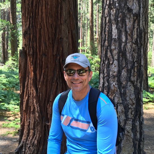 “Winter of severe illness & death” survivor. FJB! Love our military, our country, & our flag. Independent. Trump supporter.  Finally left commie California.