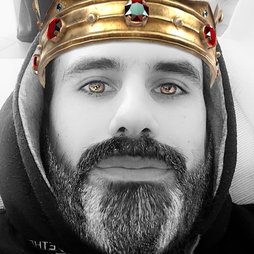 Rapper, Beatmaker, Producer, Dreamer, Drummer.
𝘏𝘪𝘱-𝘏𝘰𝘱 / 𝘙𝘢𝘱 / 𝘊𝘰𝘯𝘤𝘪𝘰𝘶𝘴𝘯𝘦𝘴𝘴