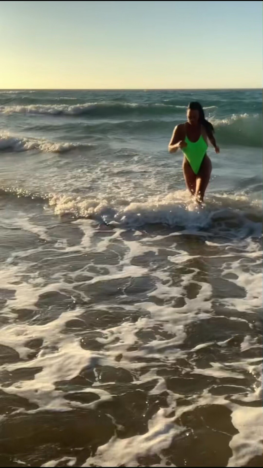 View Chloelopezz's post on GETTR. Join the discussion, share your thoughts, and connect with the community.