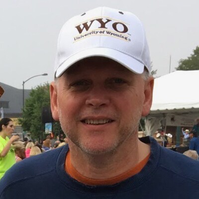 Texan, USAF Veteran, U of Texas Alum.  Anarcho-Capitalist in my heart, Libertarian in my mind, GOP in the voting booth. ...