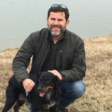 Born 🇦🇷, citizen of 🇺🇸. Christian. Husband. Dad. Patriot. Fueled by faith, family, and futbol ⚽️. TN Titans/Preds/Nashville FC.