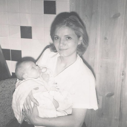 Visit carolinelv's profile on GETTR. View their posts, photos, videos, and connect with them on the social platform.