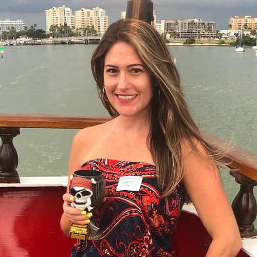 Love America, animals and the beach.