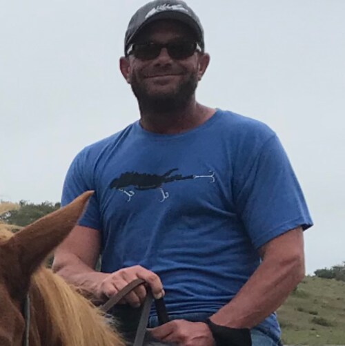 Husband, father, conservative love God,family,common sense and fishing