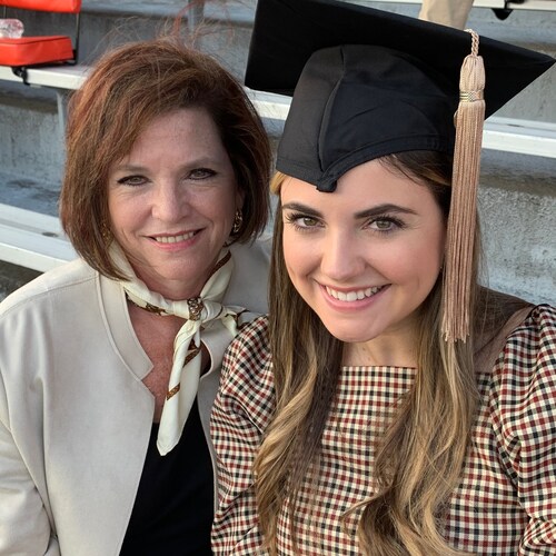 conservative small business owner. love my Family, my  Golden and Crimson Tide football.