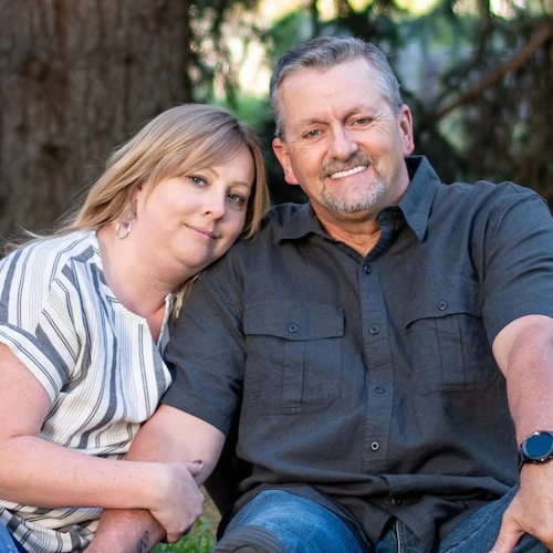 Desert Storm Veteran, NRA life member,, 1A, 2A supporter. Patriotic American,  Trump Supporter.@laralogan,  @codeofvets,...