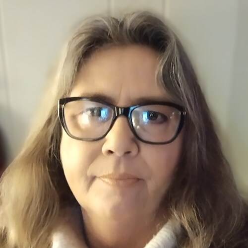 Married, mom of 2, Mamaw to 4 beautiful girls patriot that is ready to win our country back