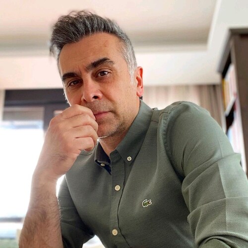 𝘼𝙡𝙬𝙖𝙮𝙨 𝙧𝙚𝙖𝙙𝙮 𝙩𝙤 𝙡𝙞𝙨𝙩𝙚𝙣.
𝙊𝙥𝙚𝙣 𝙛𝙤𝙧 𝙘𝙤𝙣𝙫𝙚𝙧𝙨𝙖𝙩𝙞𝙤𝙣𝙨
𝙎𝙚𝙡𝙛 𝙢𝙤𝙩𝙞𝙫𝙖𝙩𝙚𝙙
𝙈𝙚𝙙...