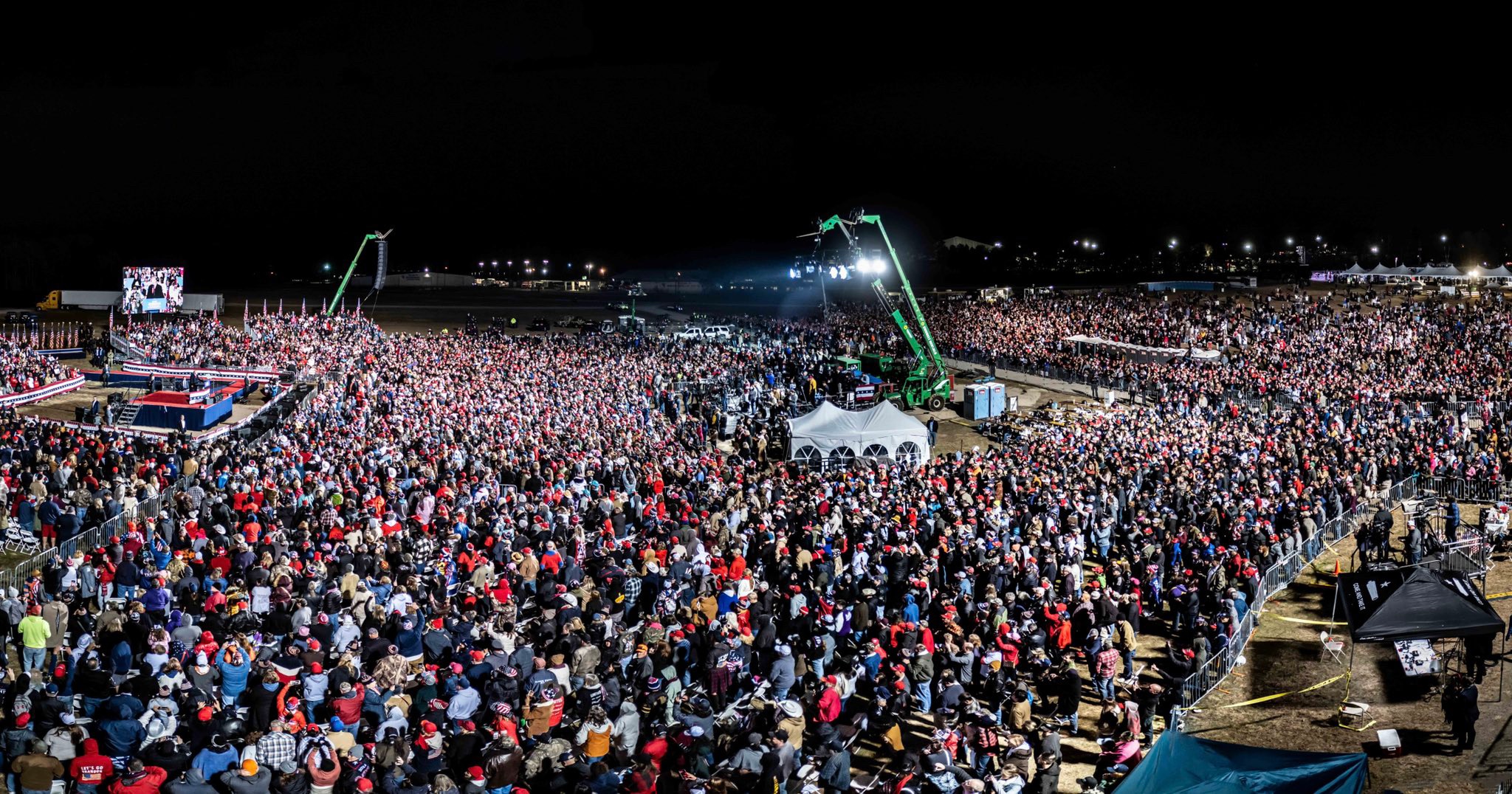 Last post about last night’s rally. I will tell you all, if you’ve never been to a rally. GO! It is not just a rally, it’s an experience. The entire day was fun, although exhausting. I would do it again in a heartbeat! 🇺🇸🍊


#maga #trumptxrally 