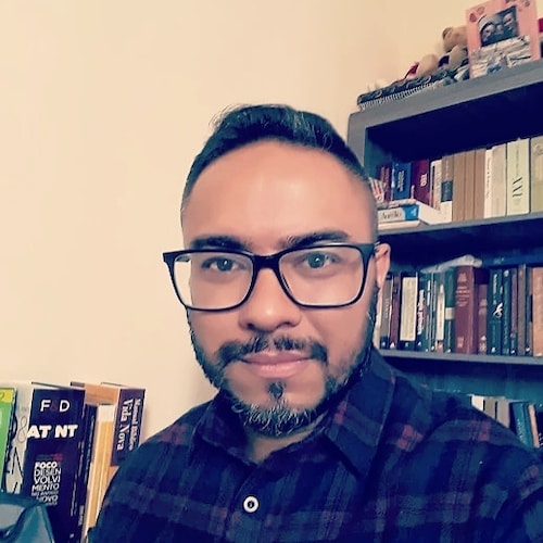 ✝️ Cristão de tradição Batista Reformada/ Casado/ Interesse por livros, literatura 📚, história e política.