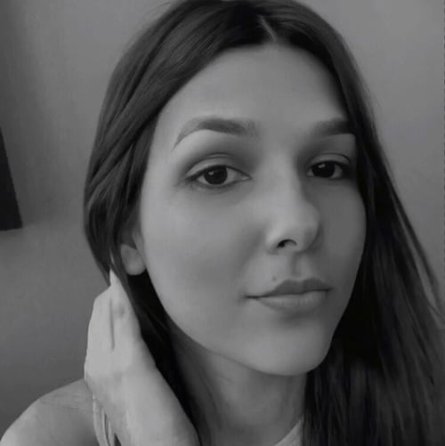 Nesse sistema totalitário (Cuba por exemplo) eles tiram a comida para o povo não pensar em mais nada...