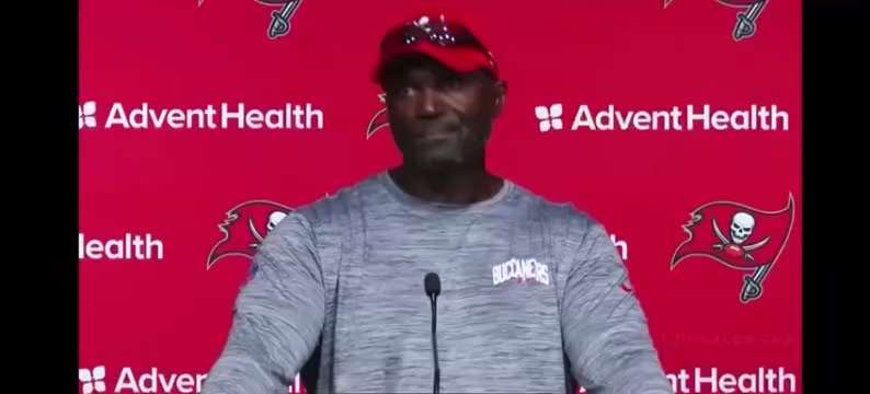 Buccaneers coach Todd Bowles smacks down white liberal race baiting reporters.

Brilliant 👊🏻🇬🇧🇺🇸

https://eu.usatoday.com/story/sports/nfl/buccaneers/2022/10/13/buccaneers-todd-bowles-downplays-race-matchup-steelers-mike-tomlin/10486385002/ 

