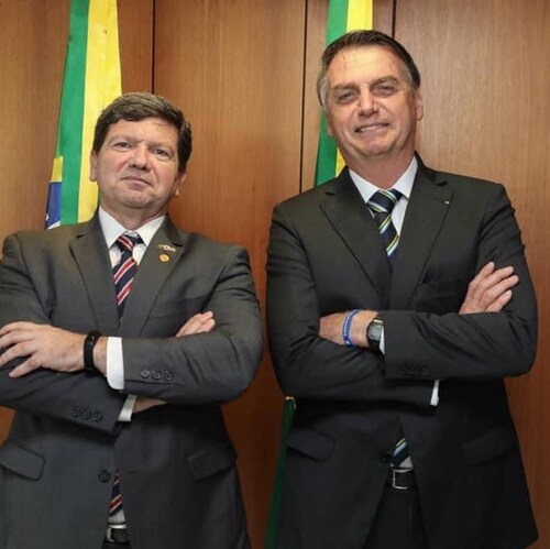 Major da reserva da PMESP, atualmente está Candidato à reeleição a Dep. Estadual por SP foi comandante do 4º BAEP, també...