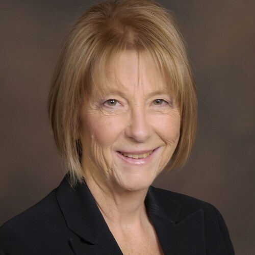 Wife, Mother, Grandmother, Patriot. Committed to helping buyers and sellers. I focus on fast response, integrity and ove...