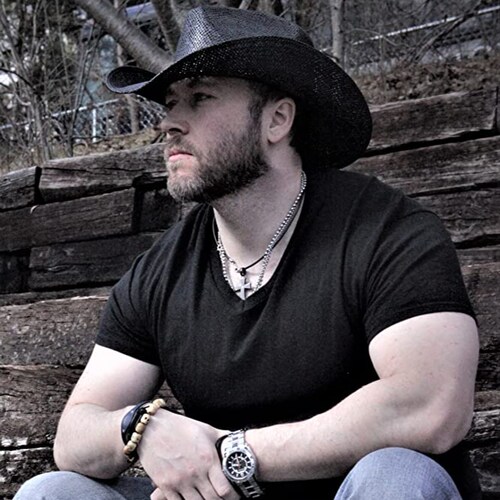 Dad, Son, Brother, Friend, UGA Dawg, Artist, Painter, Football coach &
I write stories & direct things...Georgia is home...