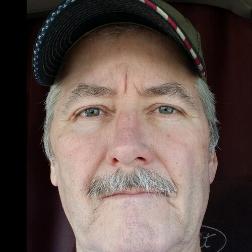 Navy Veteran, Law enforcement , Constitutional Conservative America first Patriot who loves God Family and Country #MAGA BIG TIME TRUMP SUPPORTER!