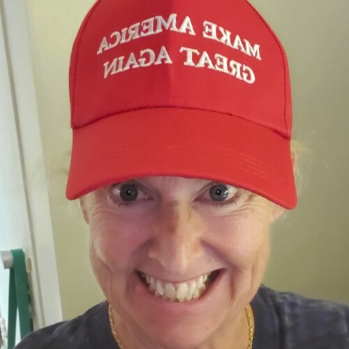 patriot, navy brat, freedom loving girl living by the beach 🏖️