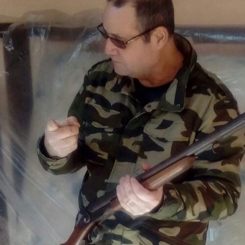Deus, Pátria, Família e Liberdade! Sejam muito bem vindos! Sigo de volta se for conservador. Esquerdista sem cérebro fique longe.