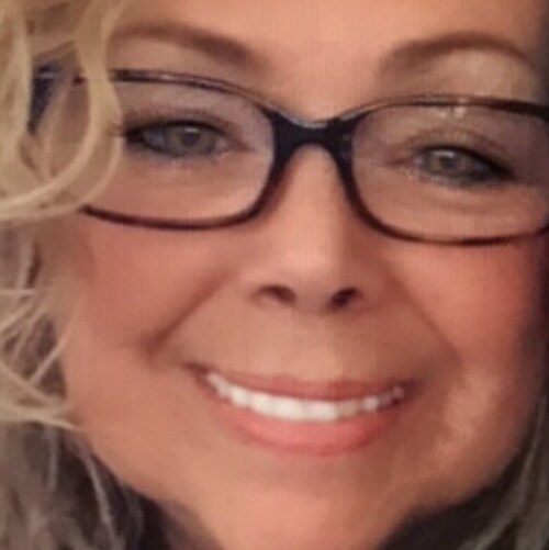 Free American, Constitutional Conservative, suburban  mother, wife and lover of these United States and Love of God