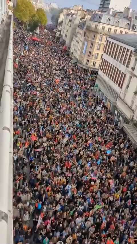 #Censored #massprotests against EU & Co: Despite the most powerful waves of propaganda ever carried ...