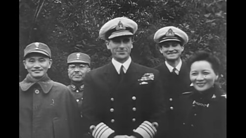 美国二战拍摄的经典纪录片Battle of China, 讲述遥远东方美丽的中国,民国国力飞速发展,邻国日本军国主义的源起,二战的爆发,蒋介石和宋美龄精彩的国会演说,支援盟军的国军远征军,片尾是奔赴战...